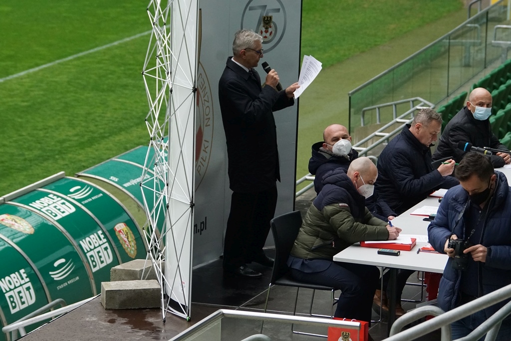 Andrzej Padewski nadal rządzi dolnośląskim futbolem