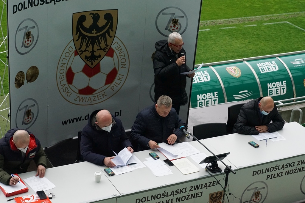 Andrzej Padewski nadal rządzi dolnośląskim futbolem