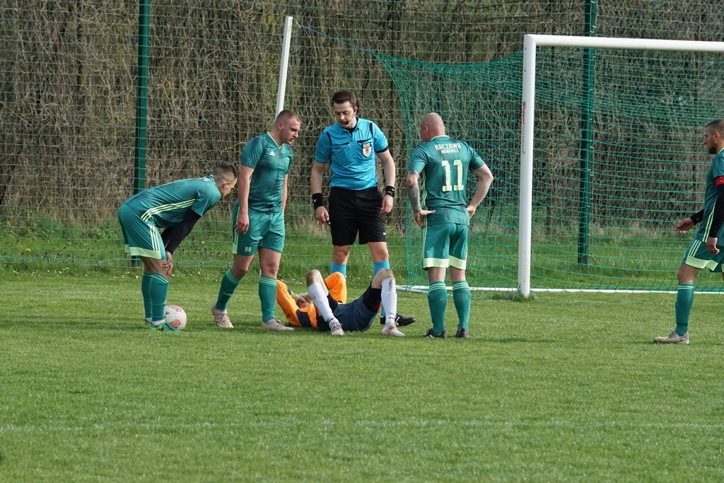 Kaczawa Bieniowice przegrała na wyjeździe z Iskrą Księginice