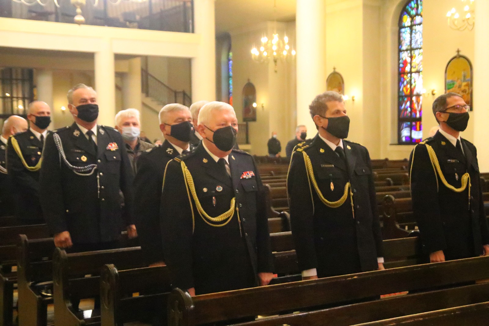 Uroczysta msza z okazji Dnia Strażaka w kościele na Piekarach