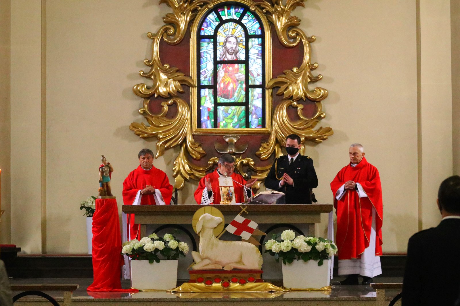 Uroczysta msza z okazji Dnia Strażaka w kościele na Piekarach