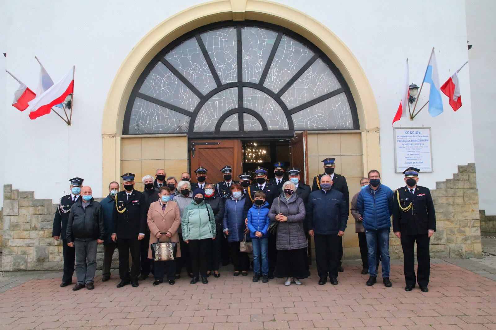 Uroczysta msza z okazji Dnia Strażaka w kościele na Piekarach