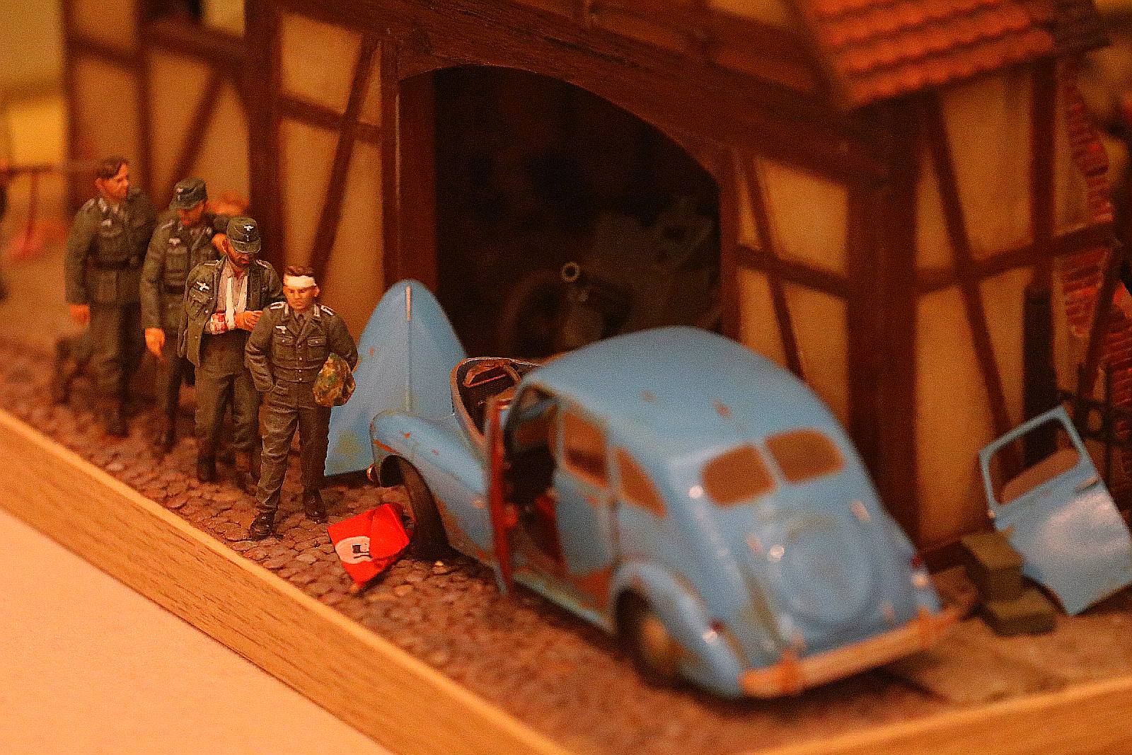 Pojazdy i broń pancerna XX wieku w miniaturze