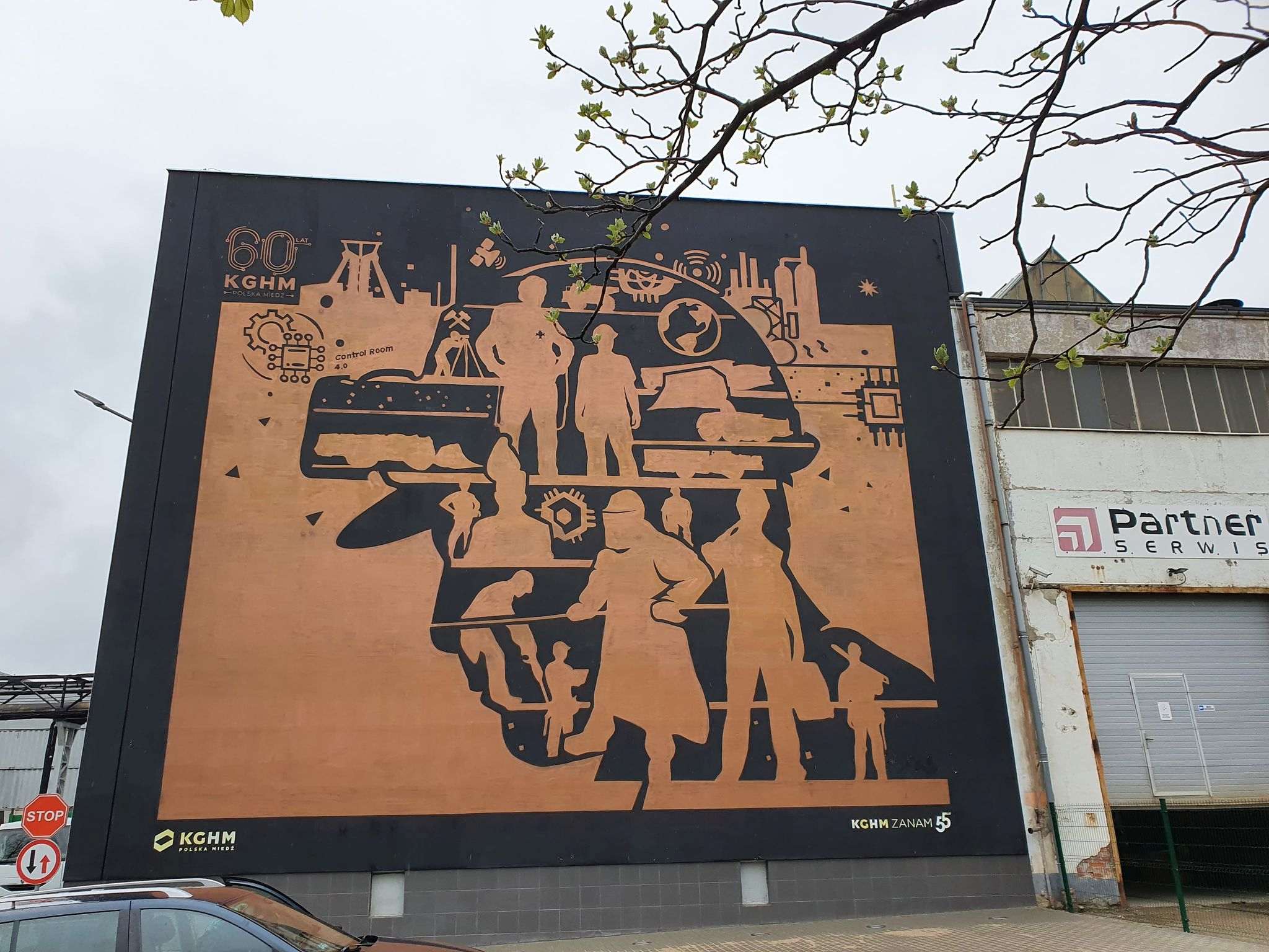 Zobacz mural miedzią malowany z okazji jubileuszu KGHM