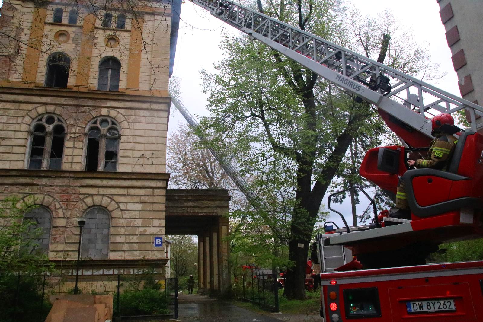 Pożar zabytkowego budynku, w którym był radziecki szpital