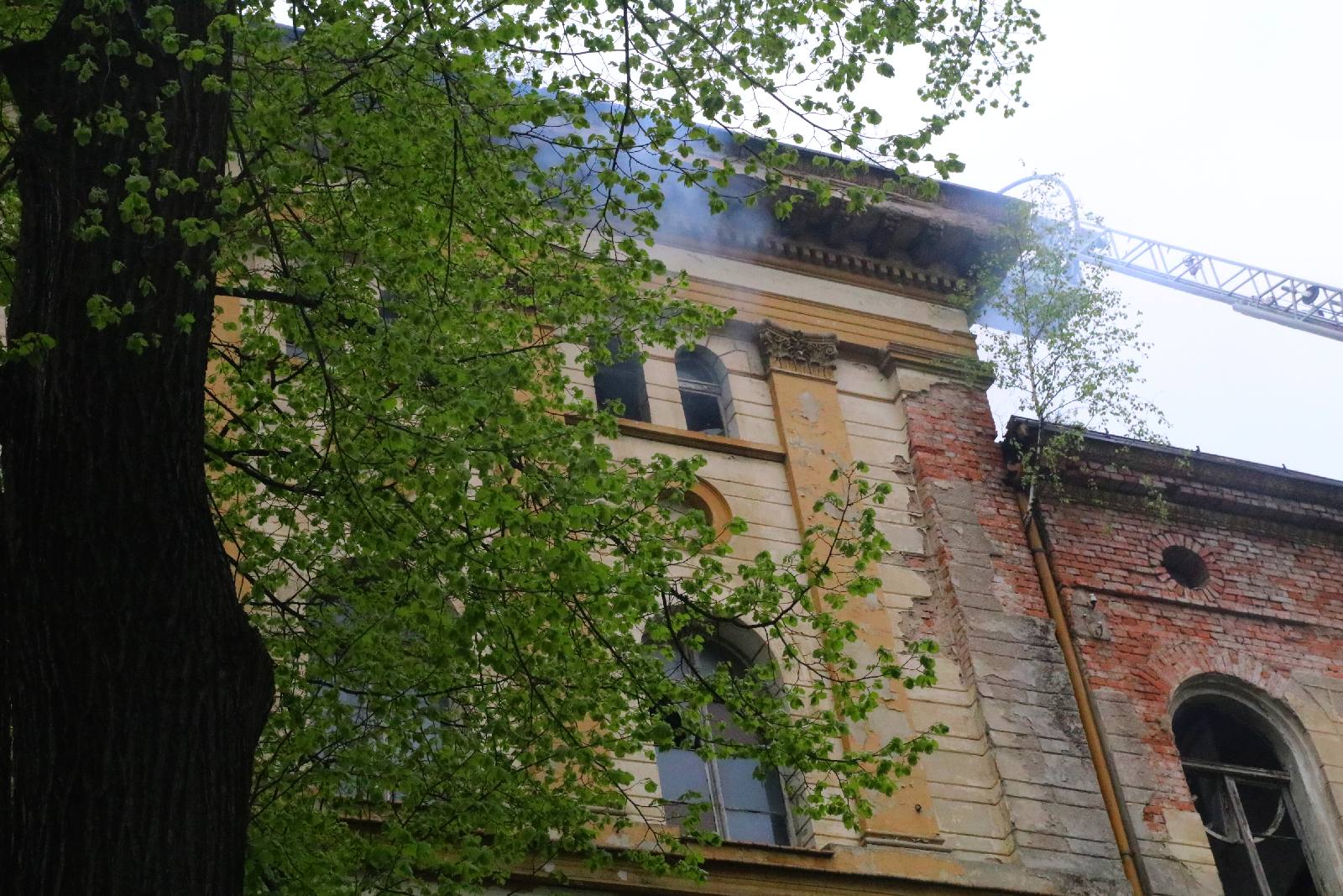 Pożar zabytkowego budynku, w którym był radziecki szpital