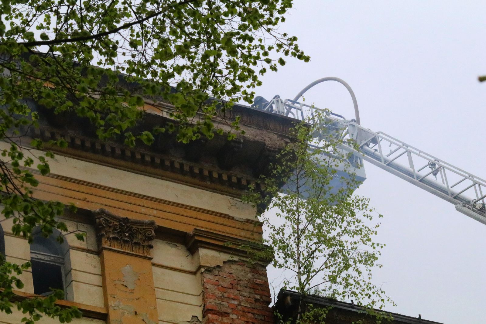 Pożar zabytkowego budynku, w którym był radziecki szpital
