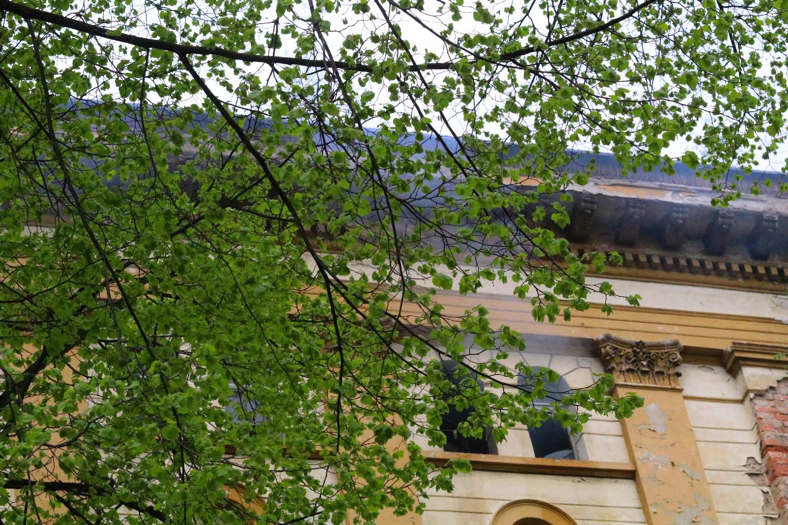 Pożar zabytkowego budynku, w którym był radziecki szpital