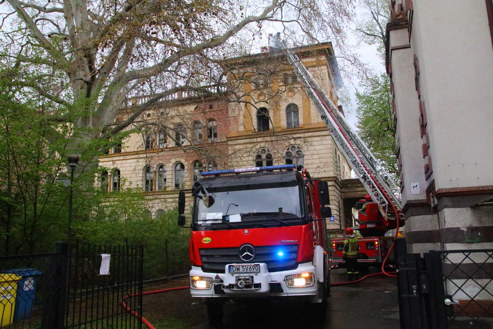 Pożar zabytkowego budynku, w którym był radziecki szpital