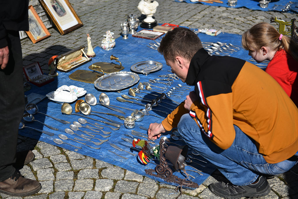 Majowy Jarmark Staroci przyciągnął tłumy kupujących