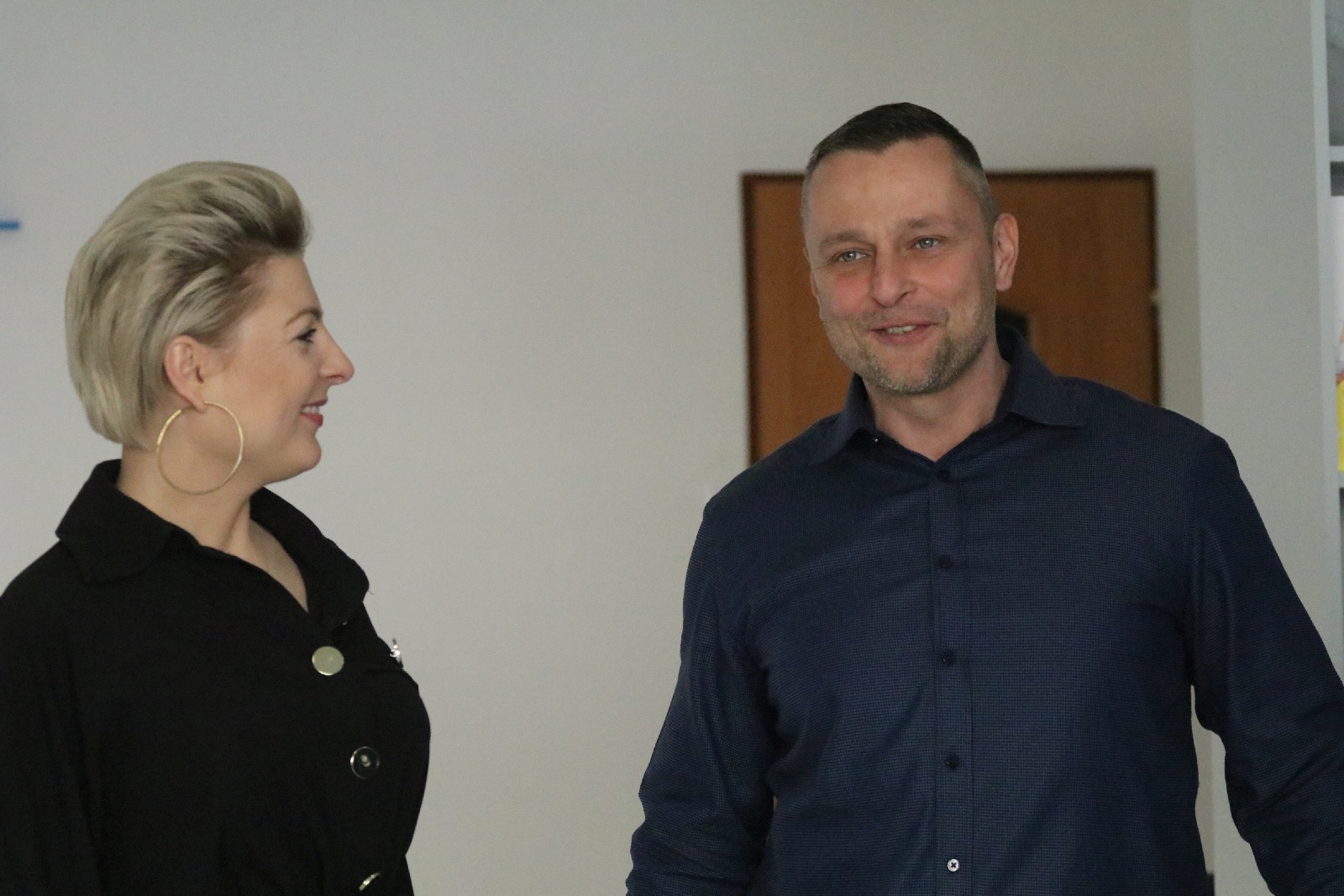 Wokalistka zespołu „Piękni i Młodzi” gościła w Legnicy