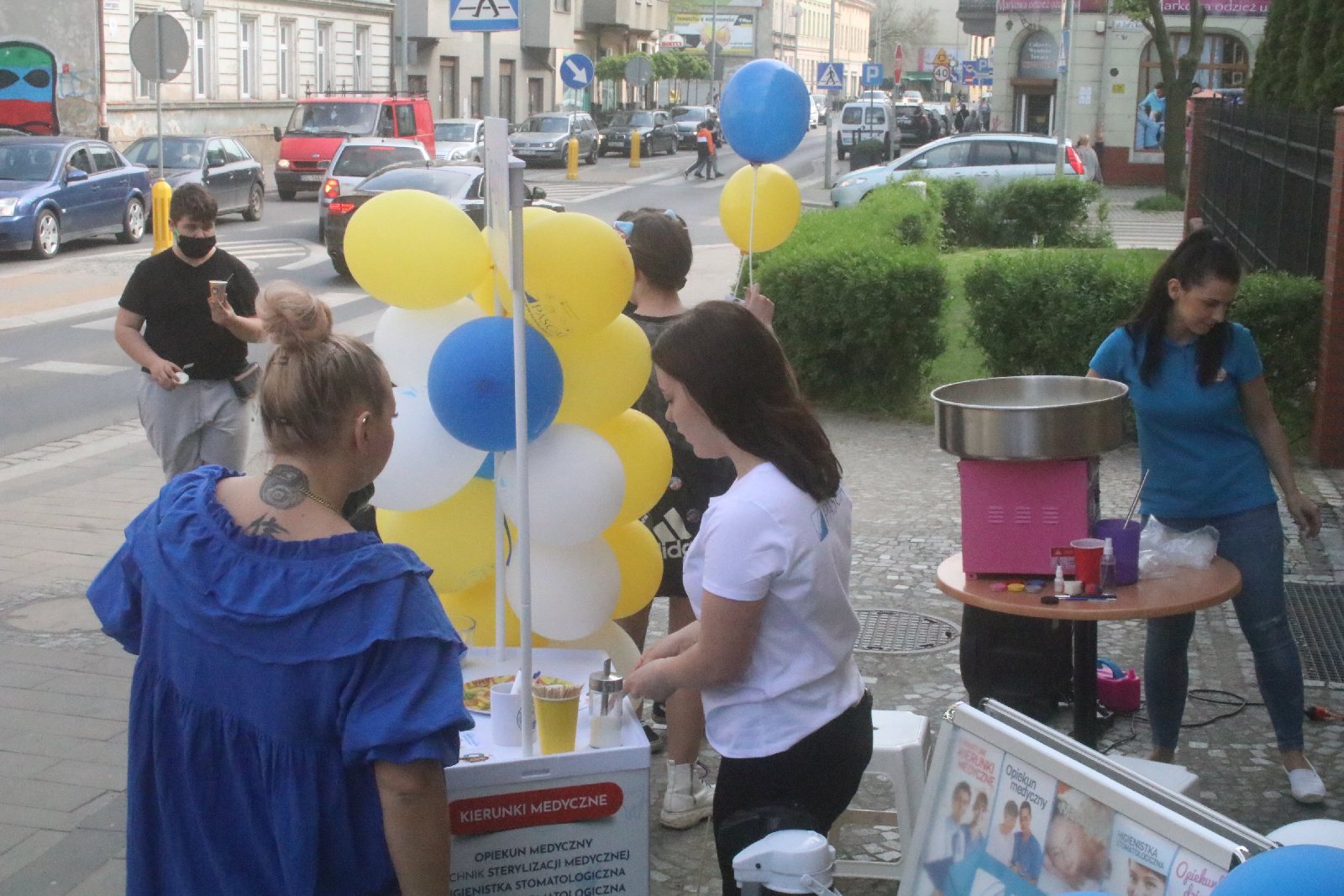 Wokalistka zespołu „Piękni i Młodzi” gościła w Legnicy