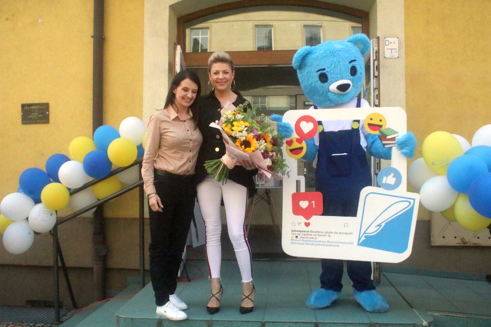 Wokalistka zespołu „Piękni i Młodzi” gościła w Legnicy