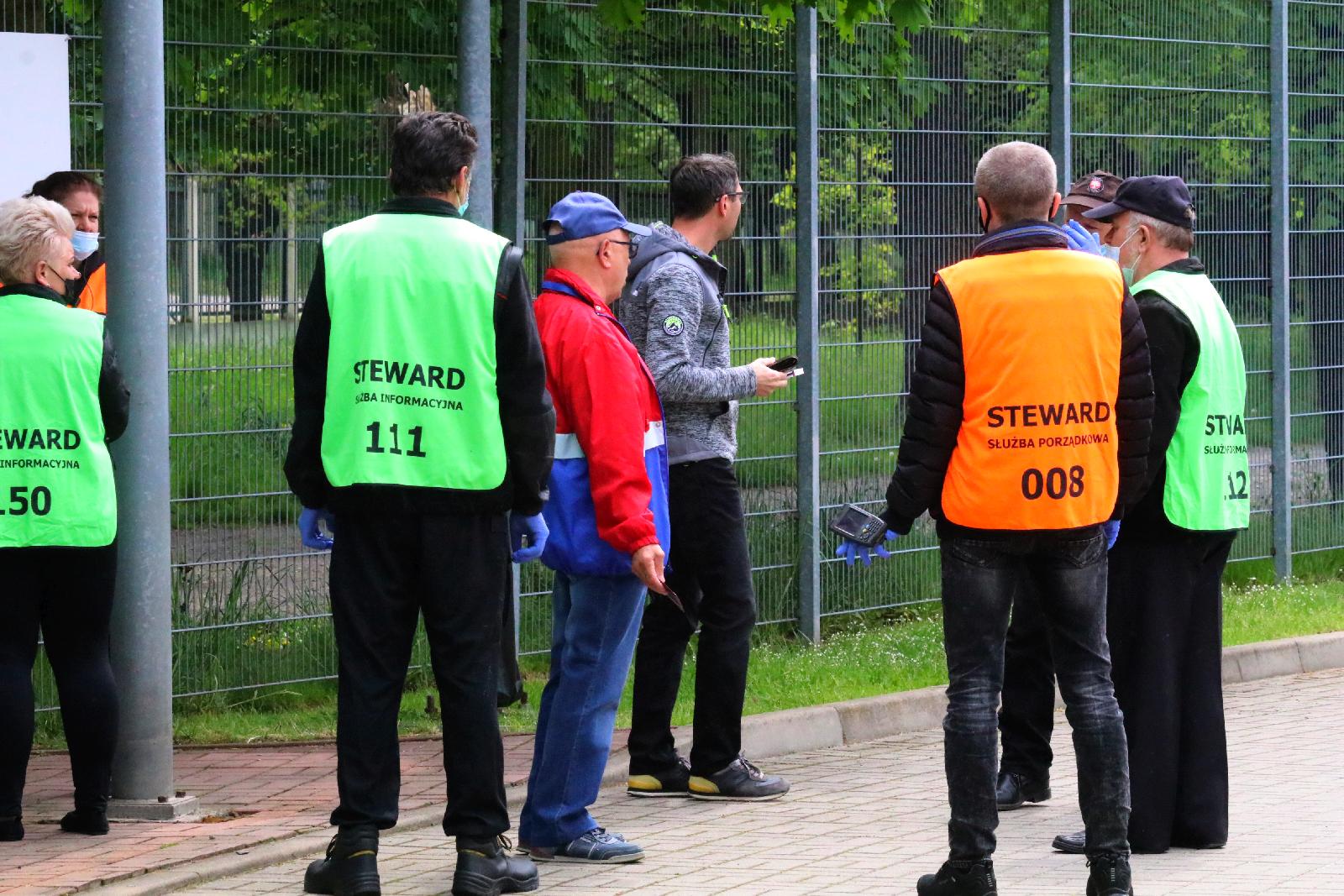 Kibice wrócili na trybuny stadionu Miedzi Legnica
