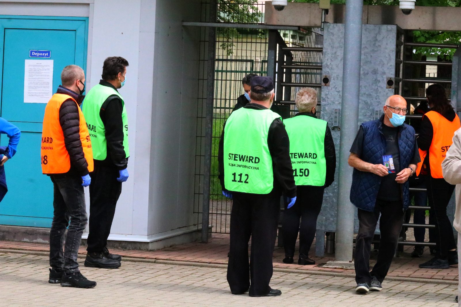 Kibice wrócili na trybuny stadionu Miedzi Legnica