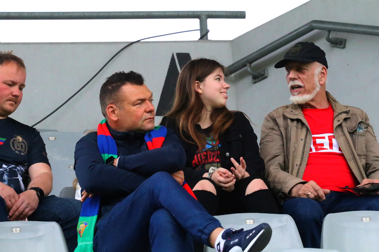 Kibice wrócili na trybuny stadionu Miedzi Legnica
