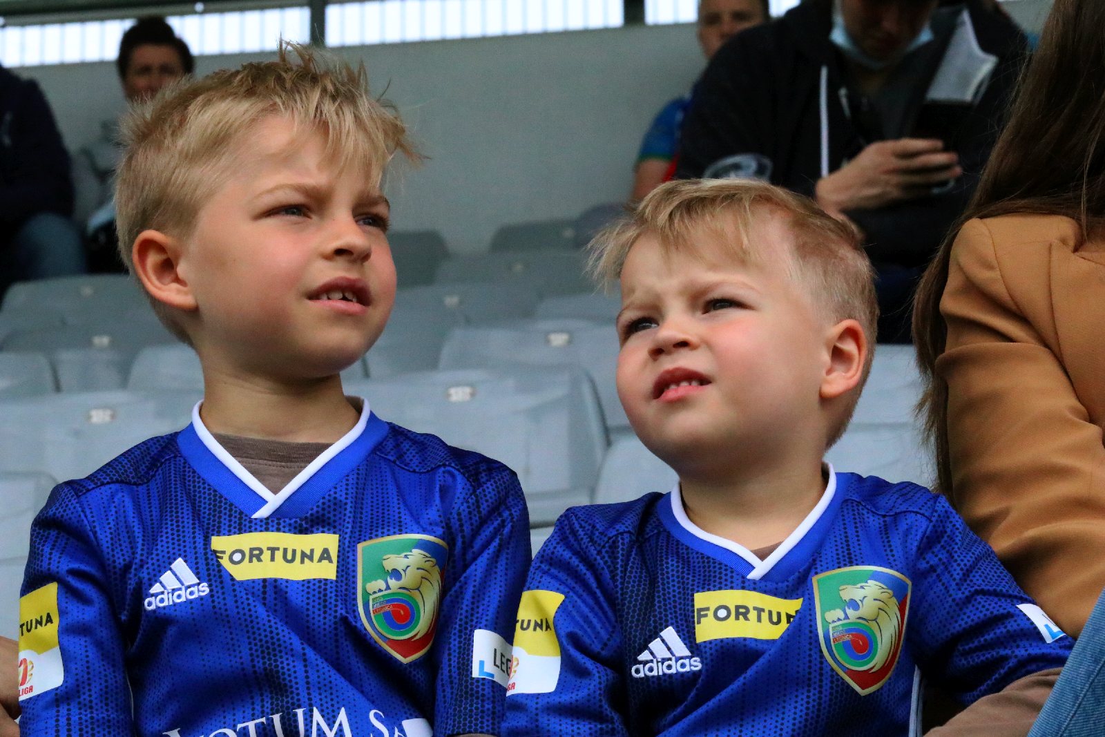 Kibice wrócili na trybuny stadionu Miedzi Legnica