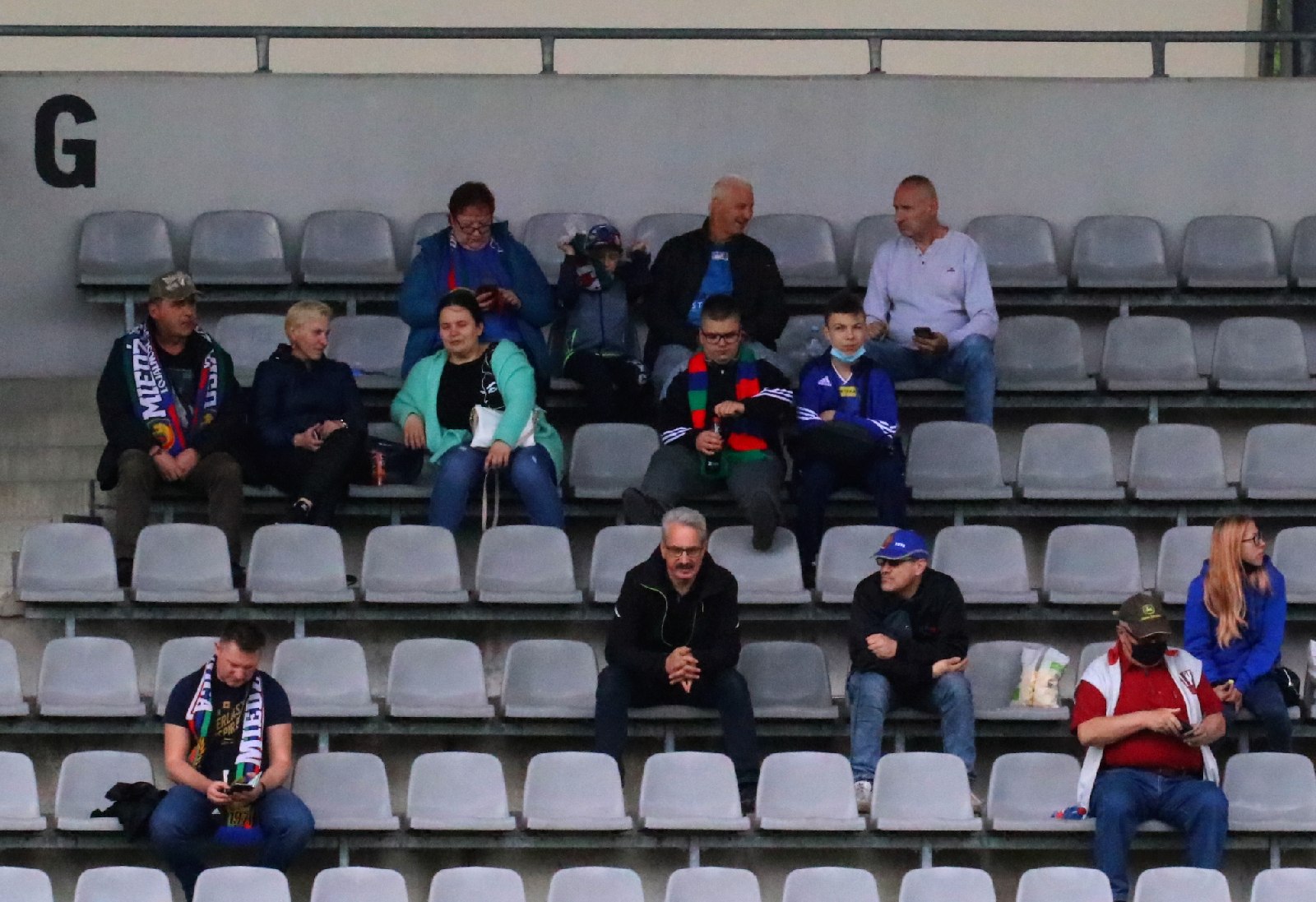 Kibice wrócili na trybuny stadionu Miedzi Legnica