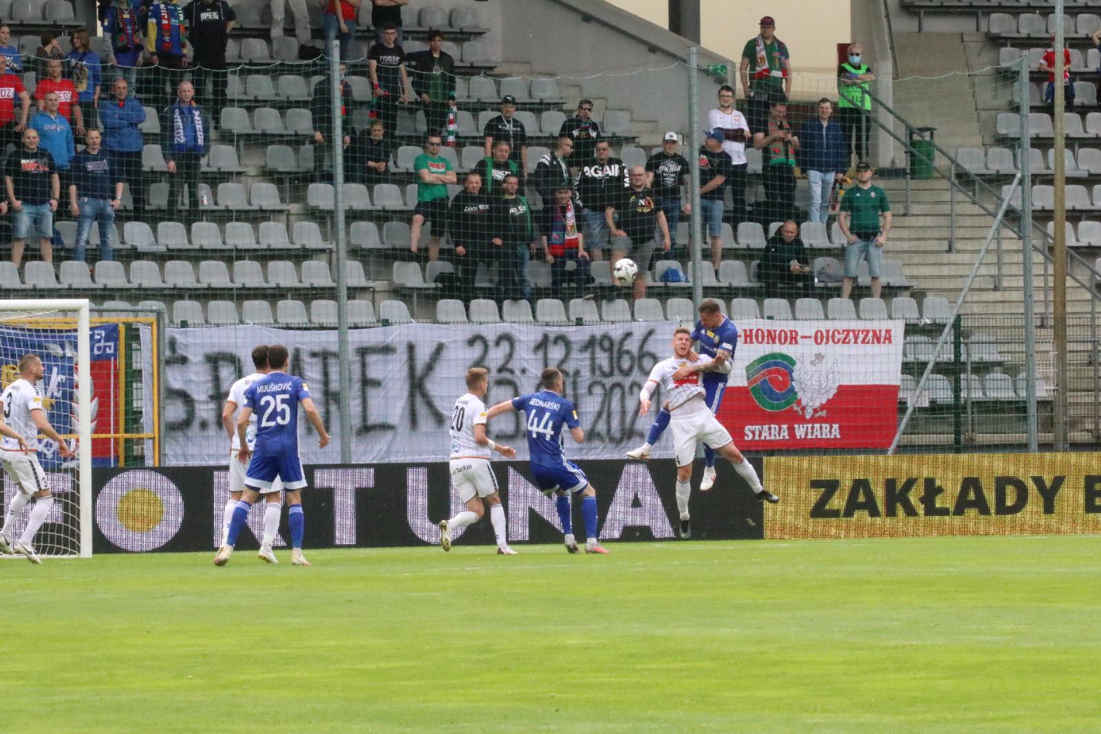 Miedź przegrała na własnym boisku z drużyną GKS Tychy