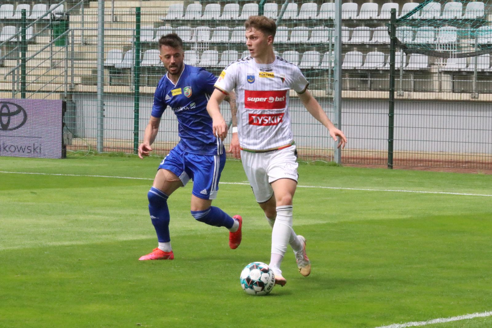 Miedź przegrała na własnym boisku z drużyną GKS Tychy