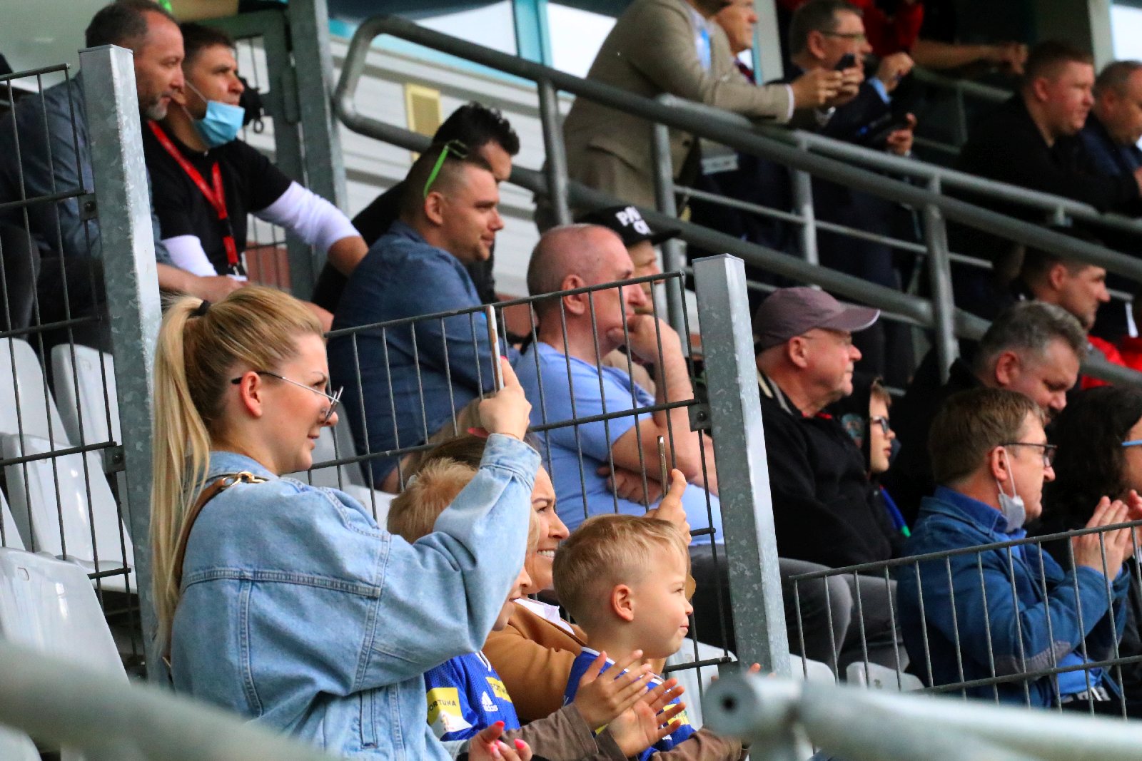 Kibice wrócili na trybuny stadionu Miedzi Legnica