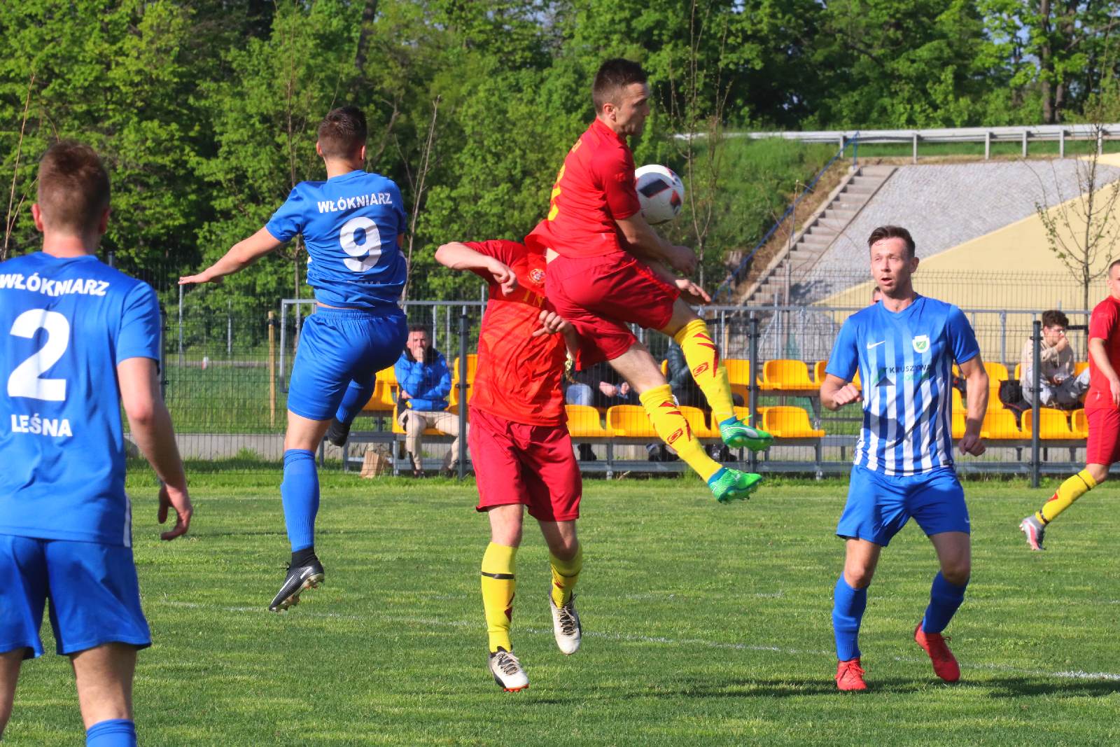 Włókniarz Leśna wygrał starcie z KS-em Legnickie Pole