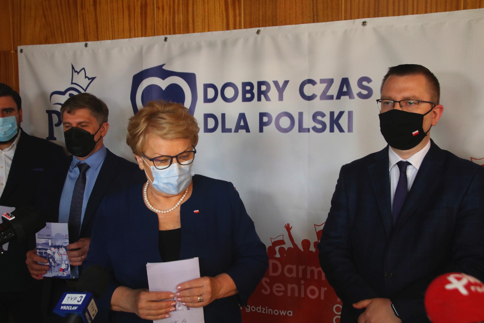 Działacze PiS-u promują  w Legnicy Polski Ład