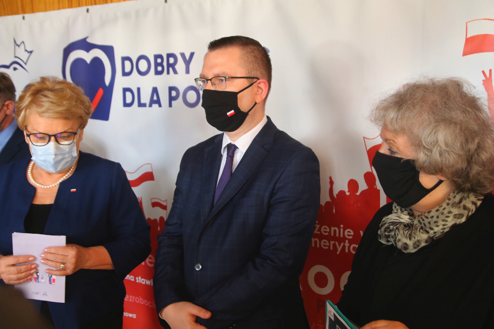 Działacze PiS-u promują  w Legnicy Polski Ład