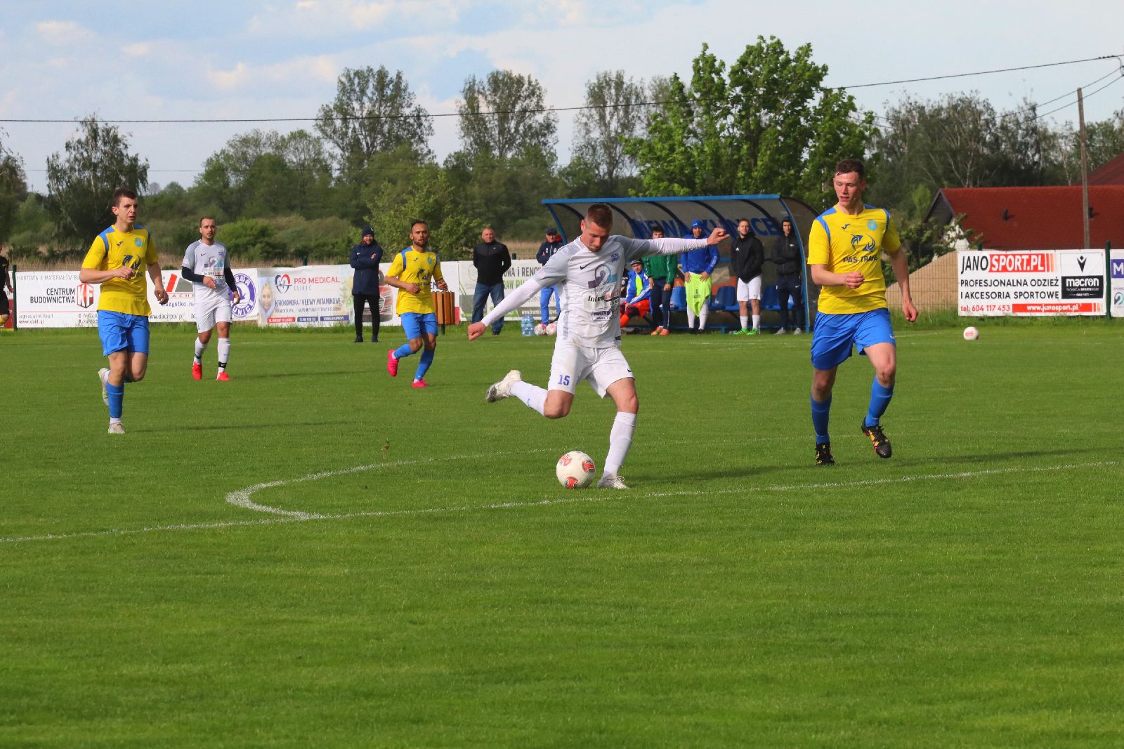 Gryf bez szans w starciu z Mewą Kunice