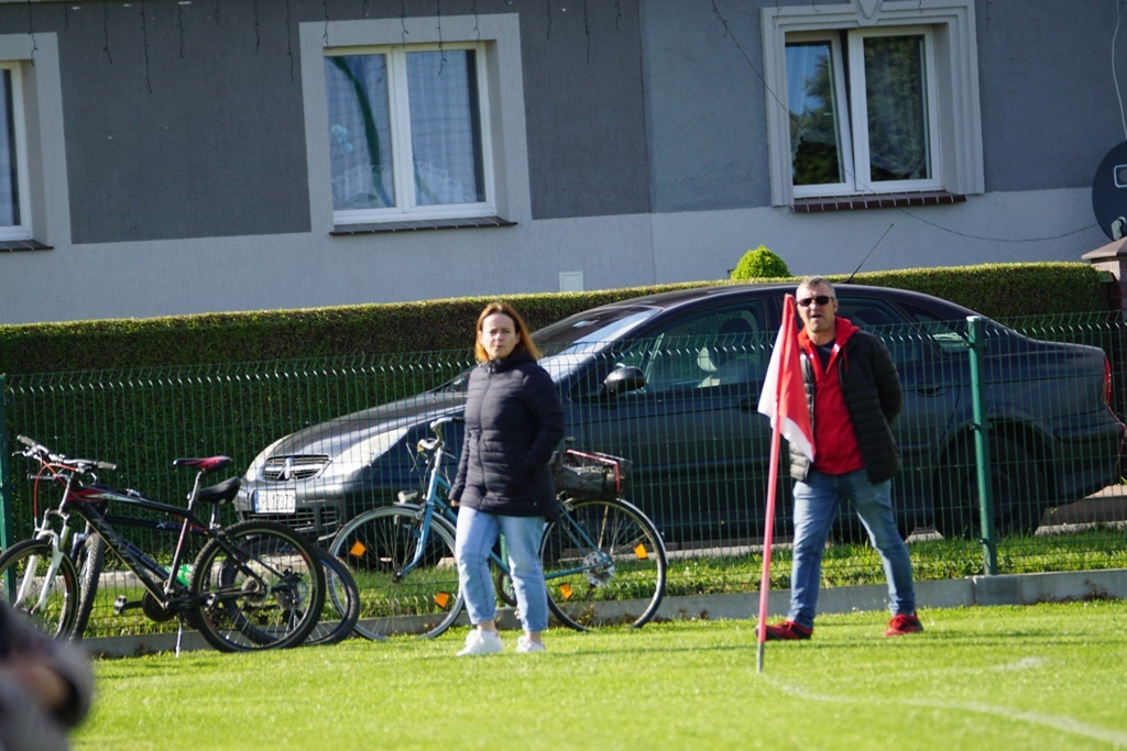 Kaczawa mimo gry w dziesiątkę  wygrywa z drużyną z Męcinki