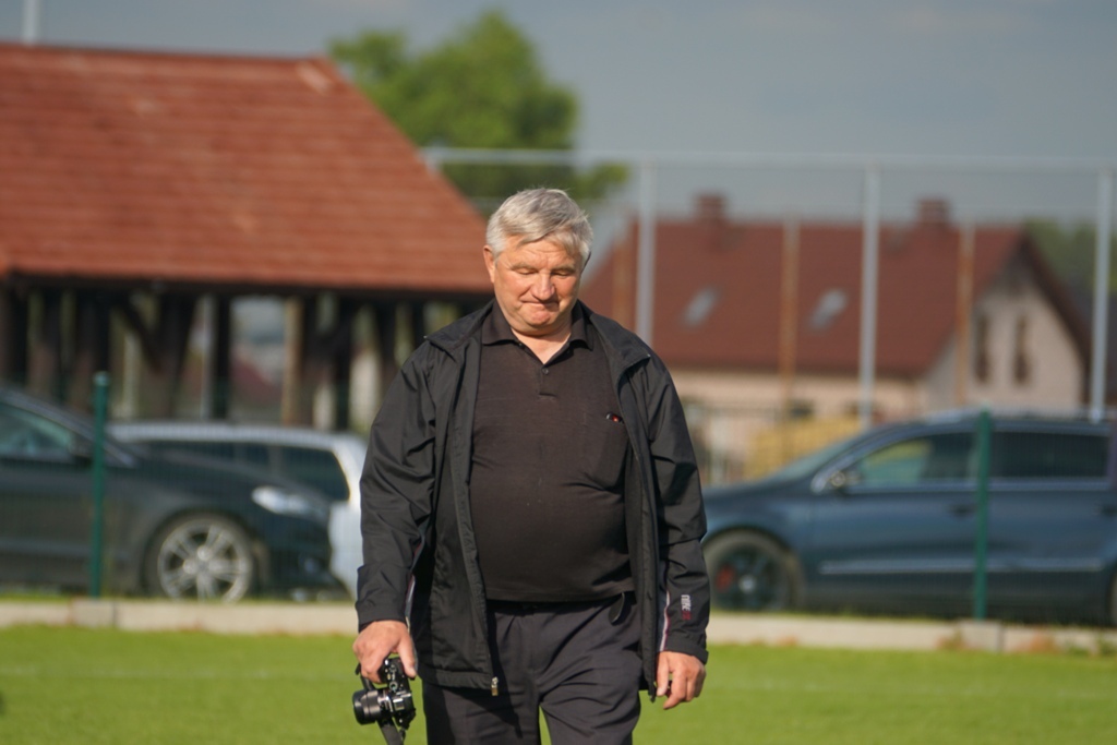 Kaczawa mimo gry w dziesiątkę  wygrywa z drużyną z Męcinki