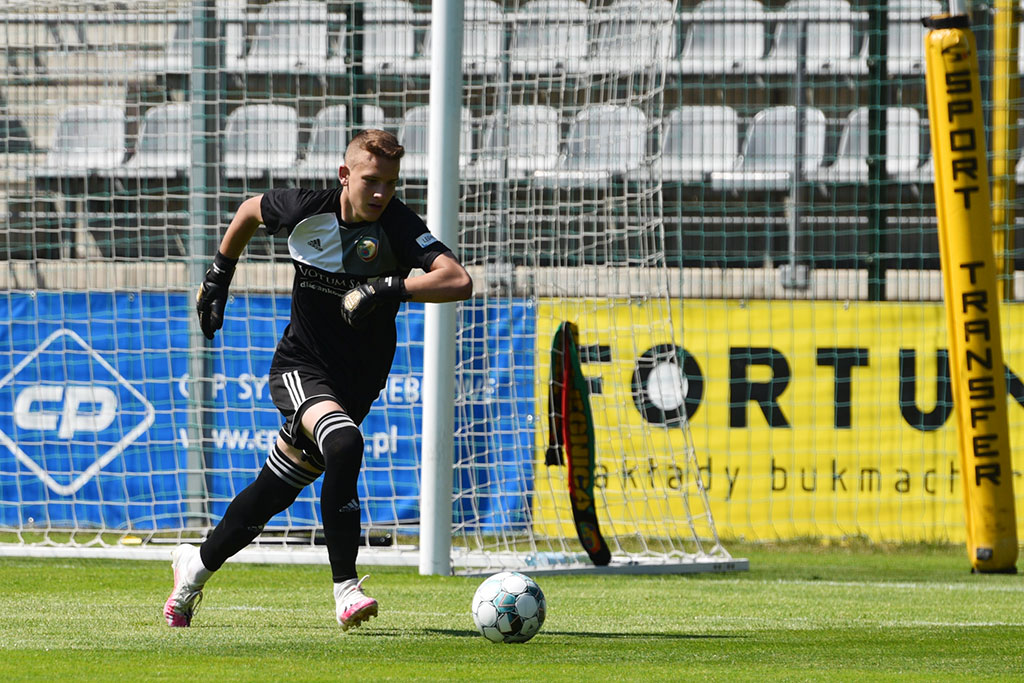 Piast Żmigród za silny dla rezerw Miedzi Legnica