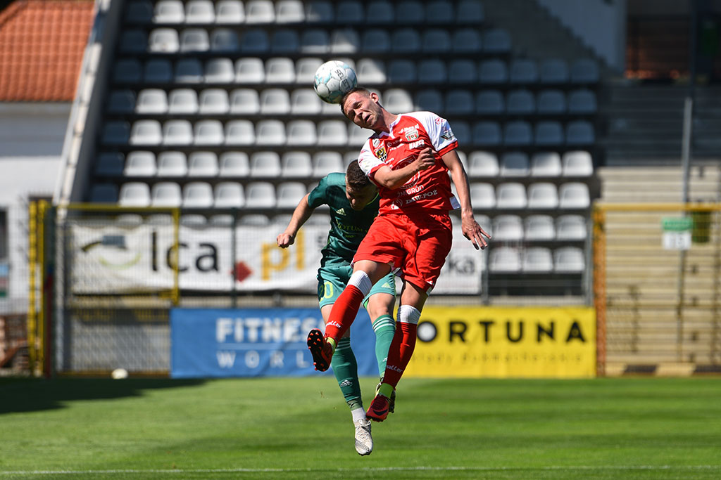 Piast Żmigród za silny dla rezerw Miedzi Legnica