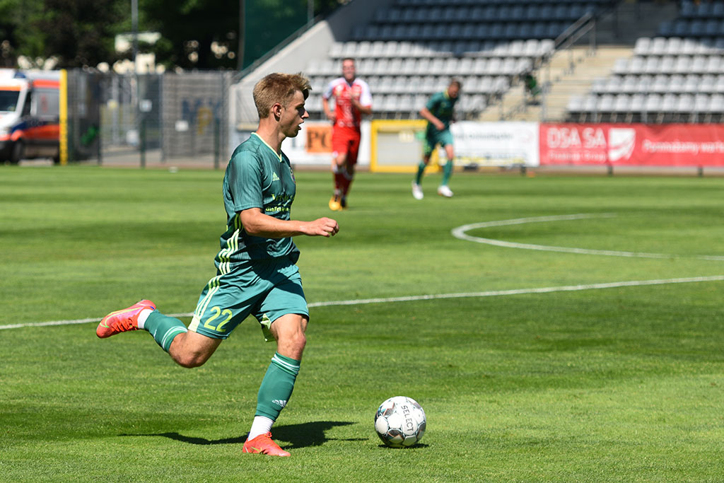 Piast Żmigród za silny dla rezerw Miedzi Legnica