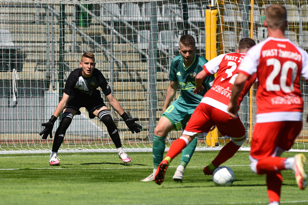 Piast Żmigród za silny dla rezerw Miedzi Legnica