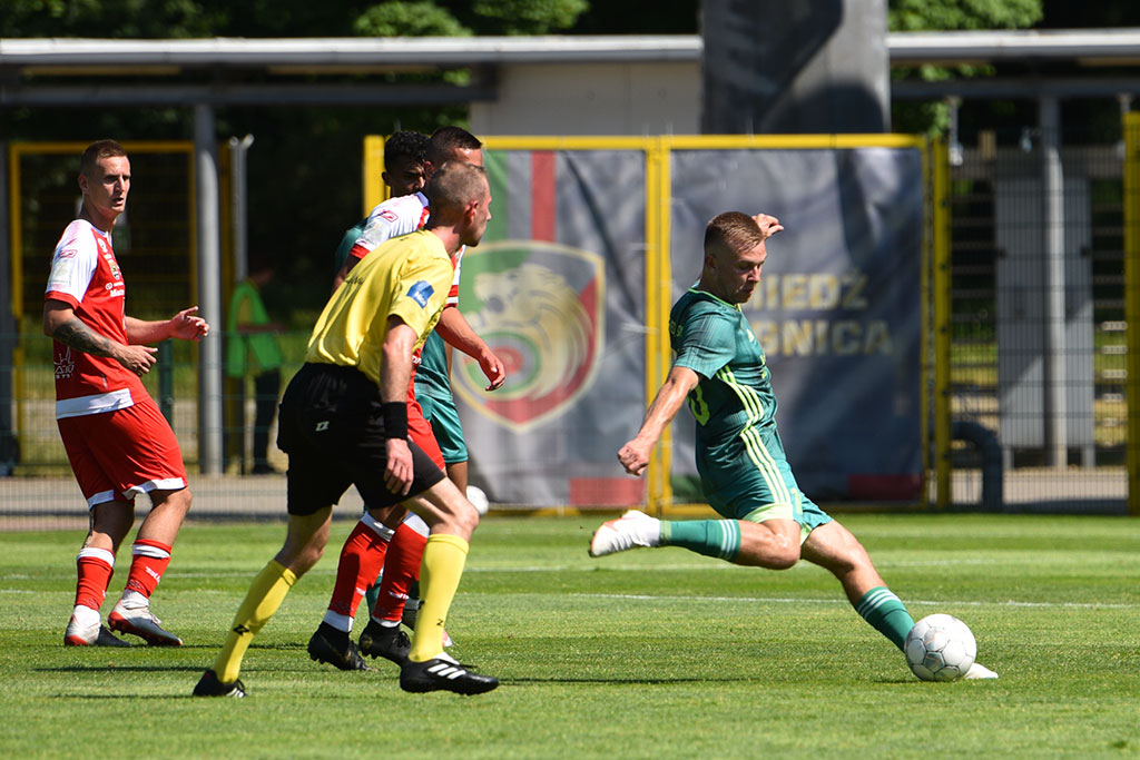 Piast Żmigród za silny dla rezerw Miedzi Legnica
