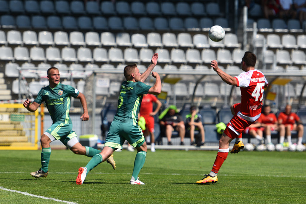 Piast Żmigród za silny dla rezerw Miedzi Legnica