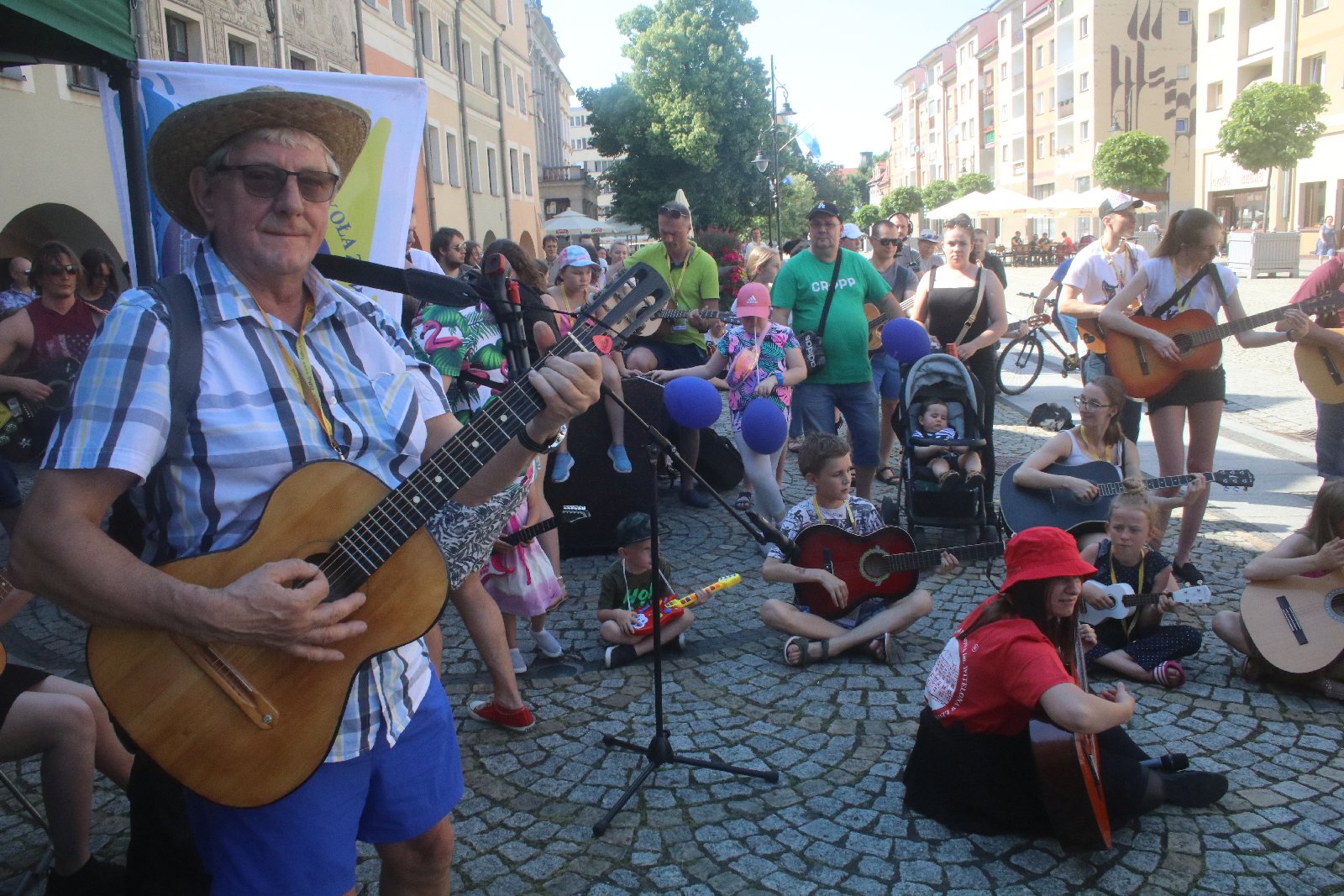 Legnica włączyła się do bicia Gitarowego Rekordu Świata