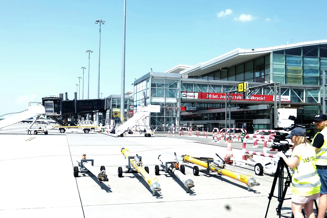 Z wrocławskiego lotniska na każdy kontynent. Są nowe połączenia