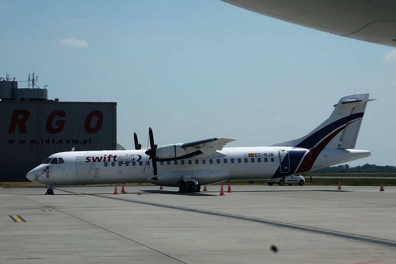 Z wrocławskiego lotniska na każdy kontynent. Są nowe połączenia