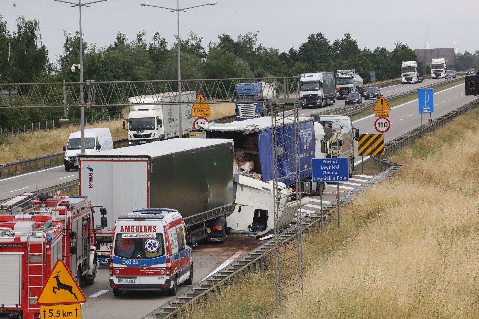 Zderzenie trzech ciężarówek na autostradzie A4