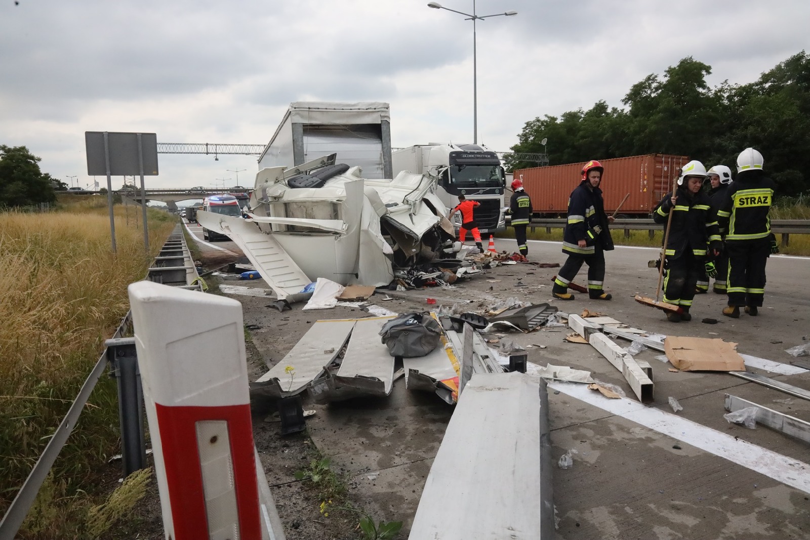 Zderzenie trzech ciężarówek na autostradzie A4