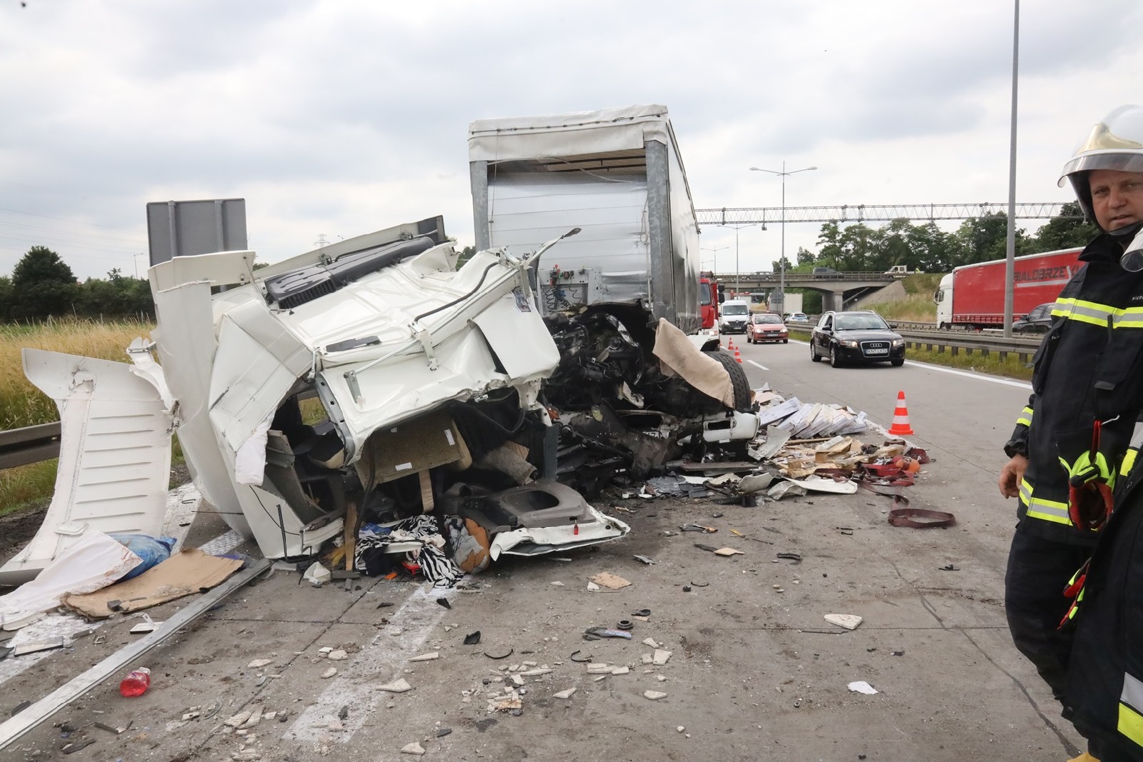 Zderzenie trzech ciężarówek na autostradzie A4
