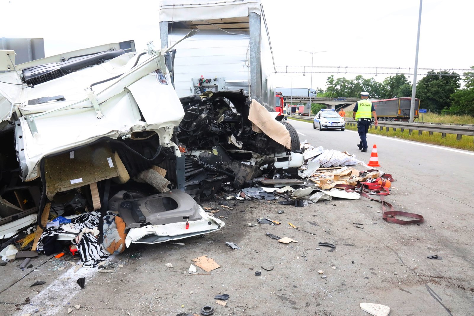 Zderzenie trzech ciężarówek na autostradzie A4