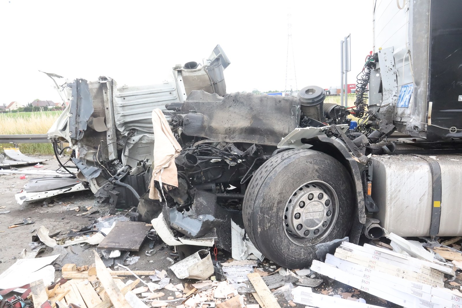 Zderzenie trzech ciężarówek na autostradzie A4