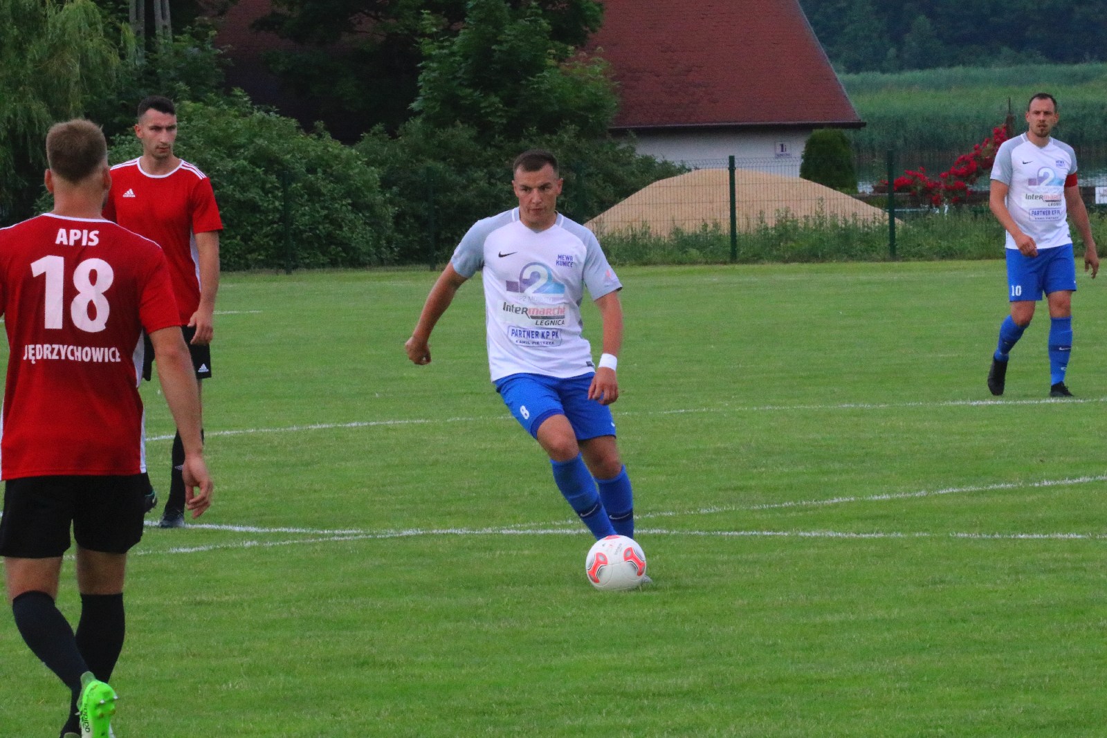 Dwie bramki Arkadiusza Cymbalisty dają remis Mewie Kunice