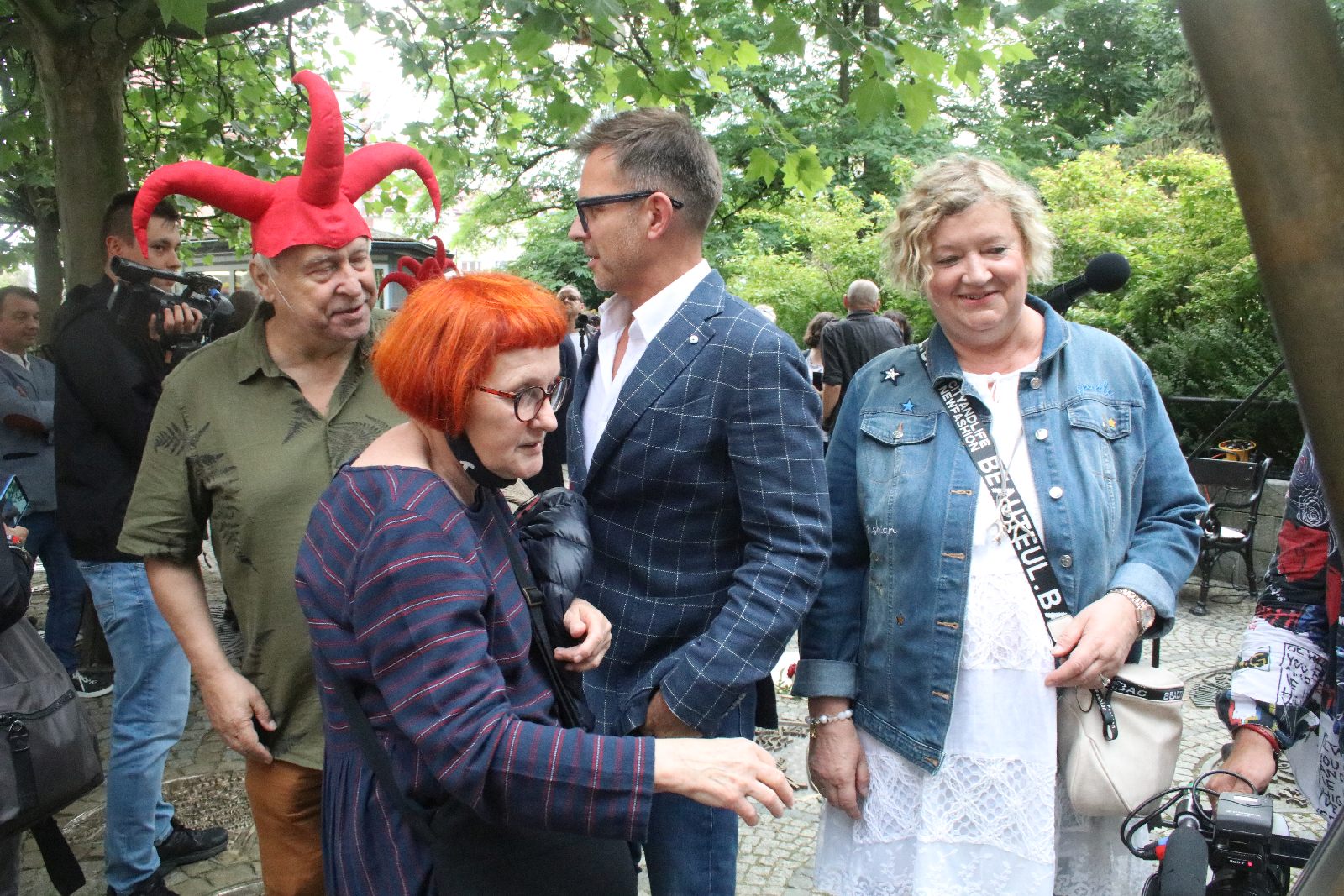Całe rodziny wzięły udział w spacerze śladami Satyrykonu