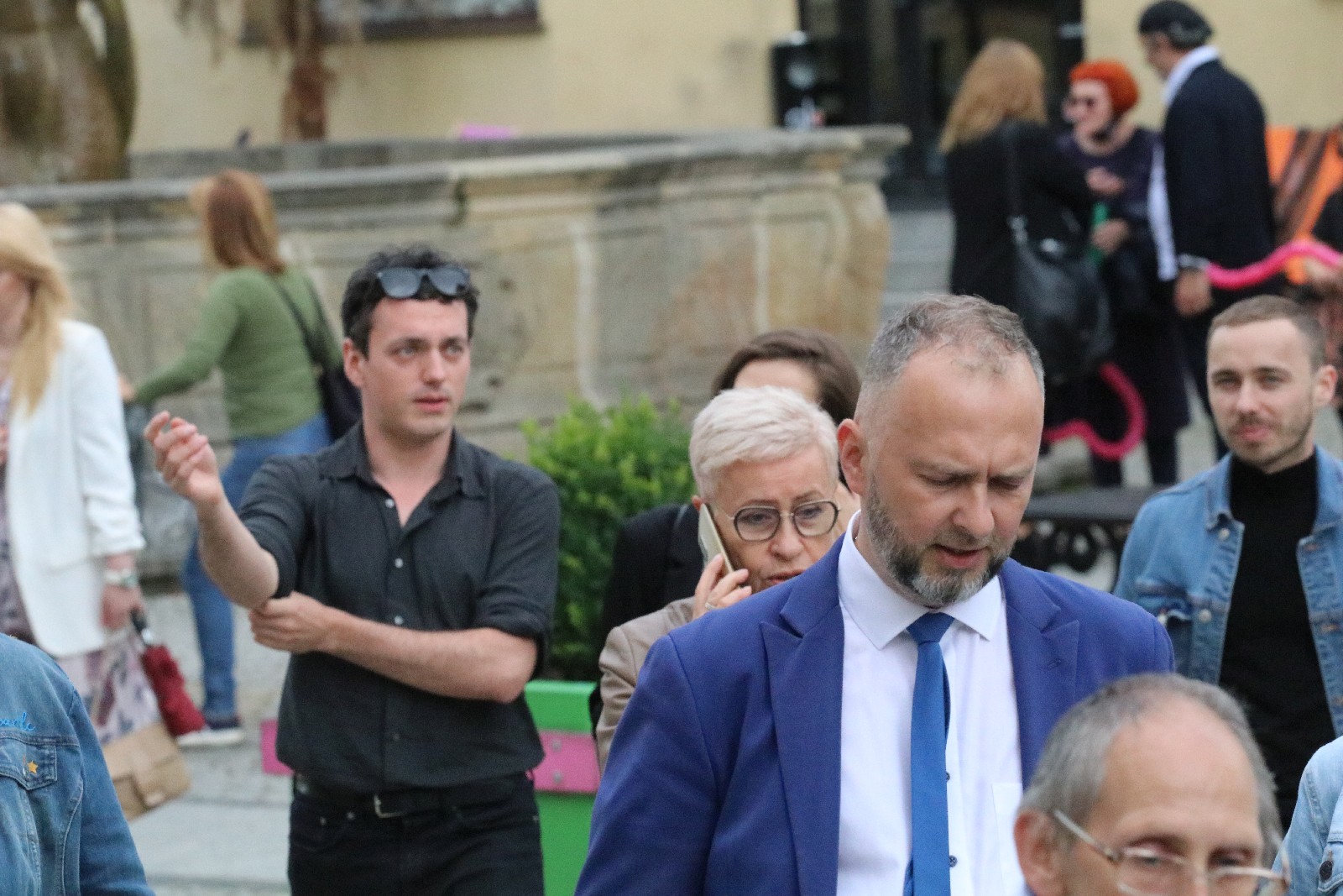 Całe rodziny wzięły udział w spacerze śladami Satyrykonu