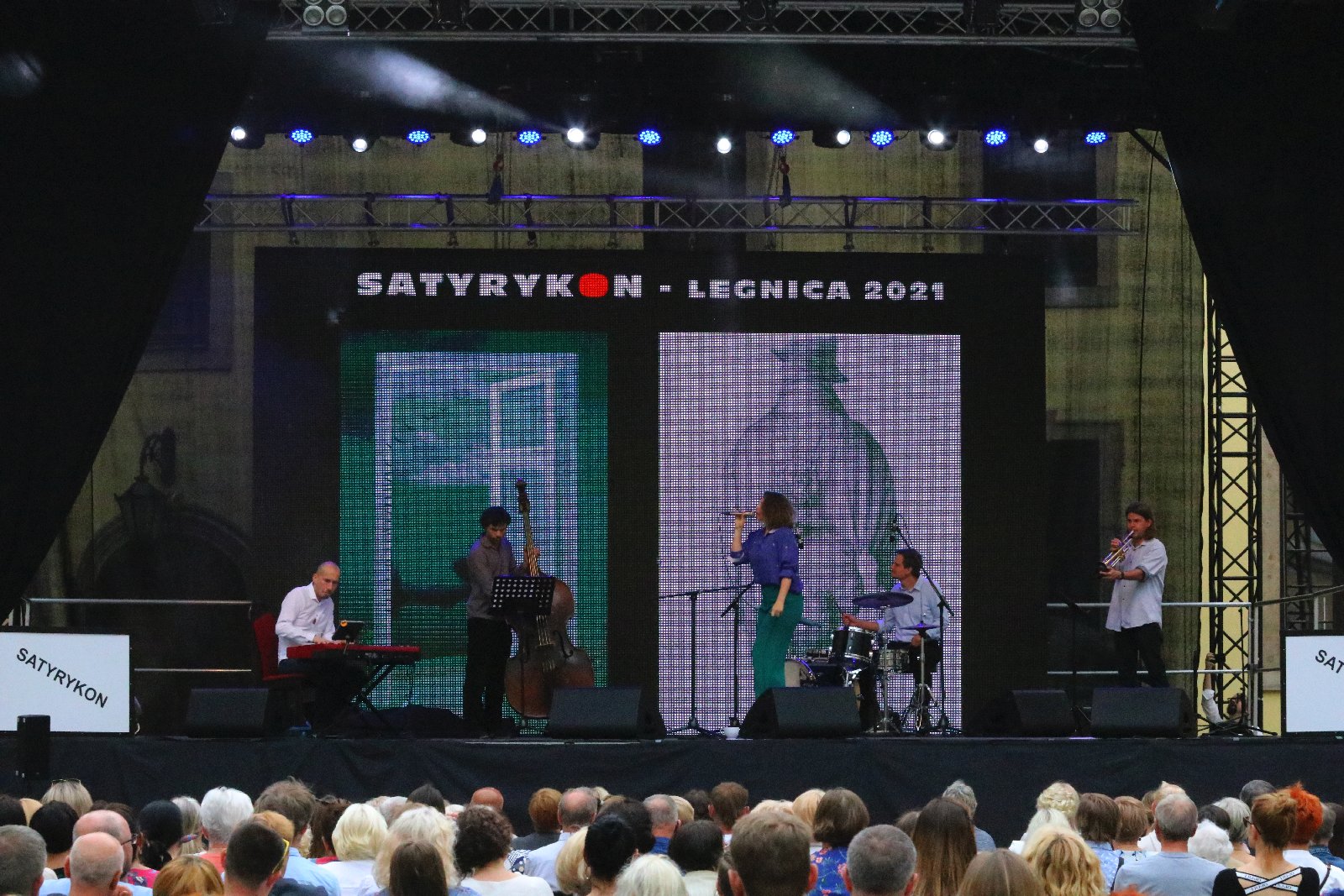 „Osiecka de Luxe” Mai Kleszcz na zakończenie Satyrykonu