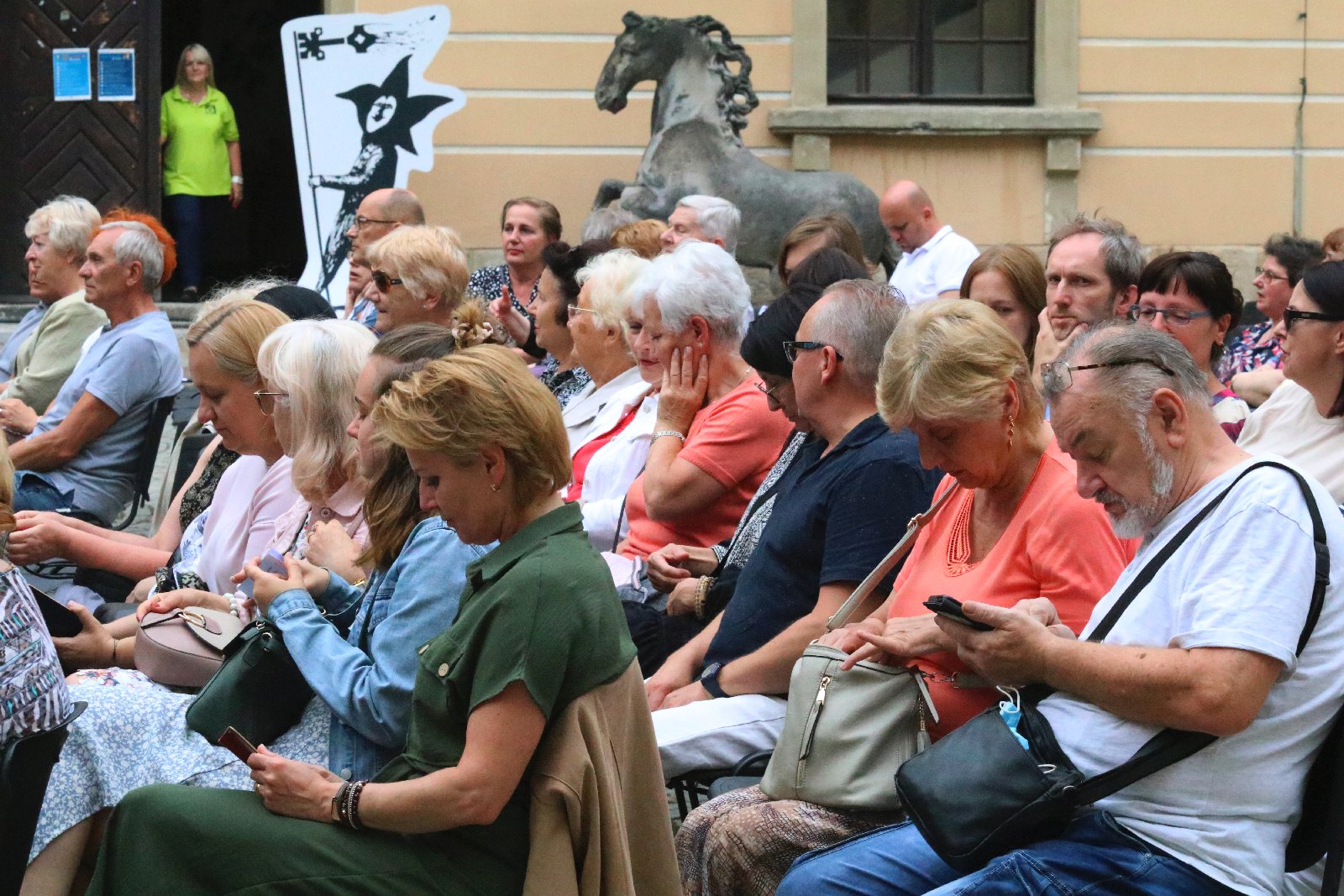 „Osiecka de Luxe” Mai Kleszcz na zakończenie Satyrykonu